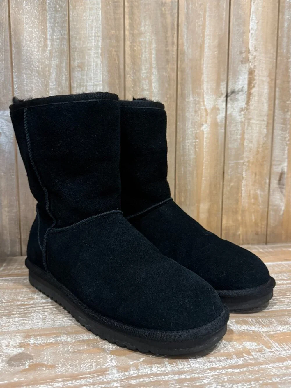 KOOLABURRA by UGG Classic Burra Short Boot Women's 10 Black Suede Outdoor Casual